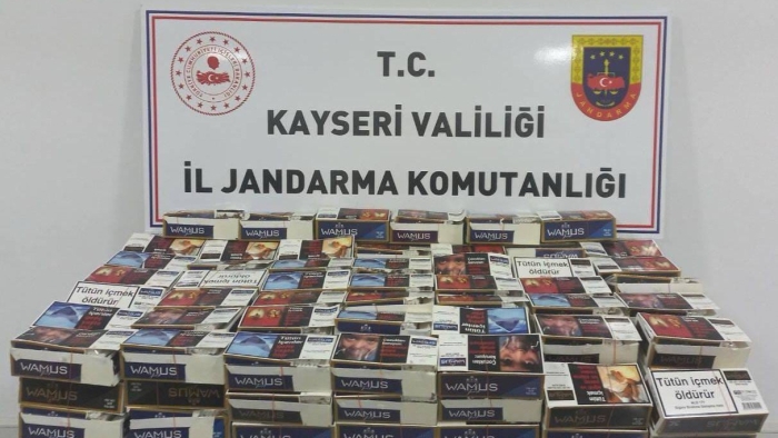 Jandarma operasyonuyla 40 bin dolu makaron ele geçirildi